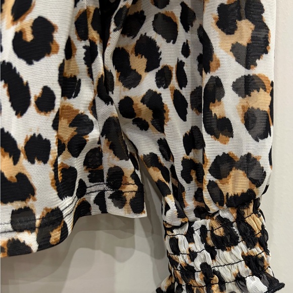 Leopard Print Ruffle Sleeve Blouse - Neutral Tones Lined - Picture 7 of 7